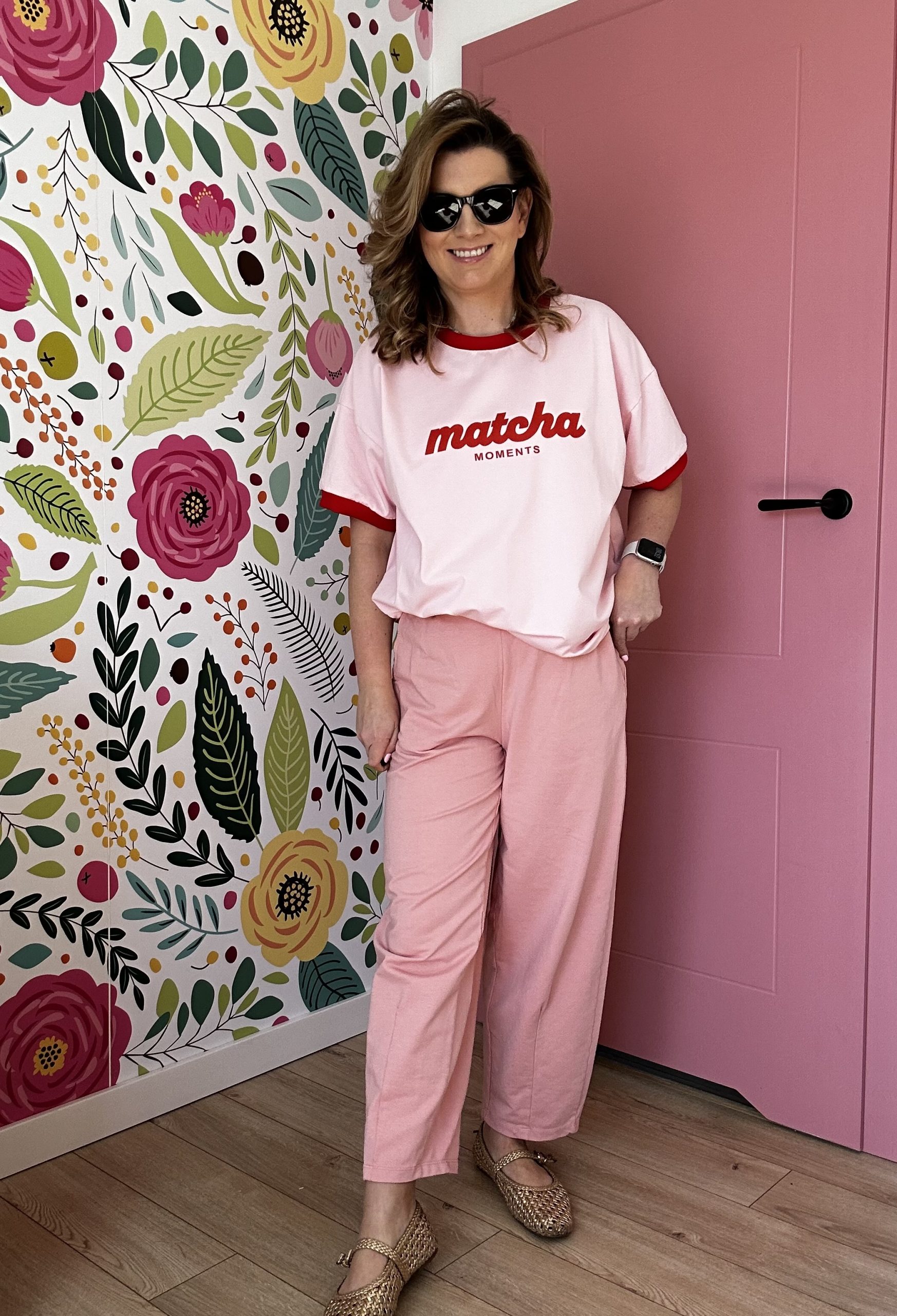 T-shirt damski różowy z nadrukiem Matcha Moments - obrazek 2