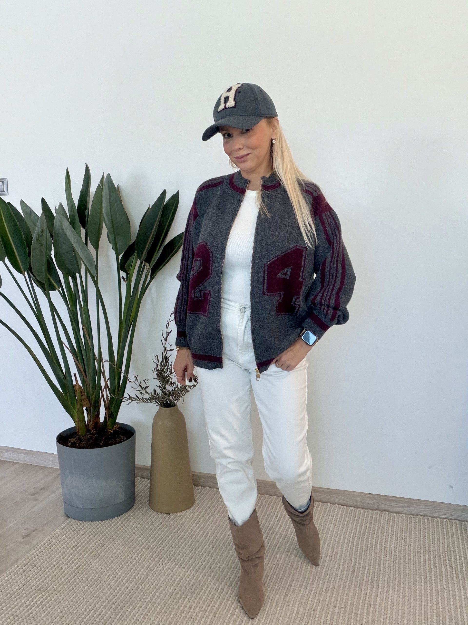 Sweter Varsity Grey – grafitowy rozpinany z bordowymi detalami - obrazek 3