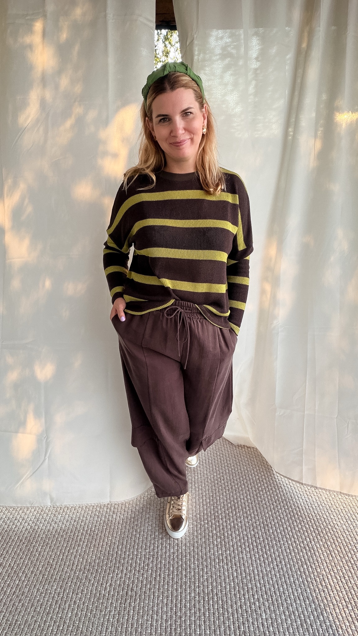 Sweter LIME – brązowo‑zielony w pasy - obrazek 2