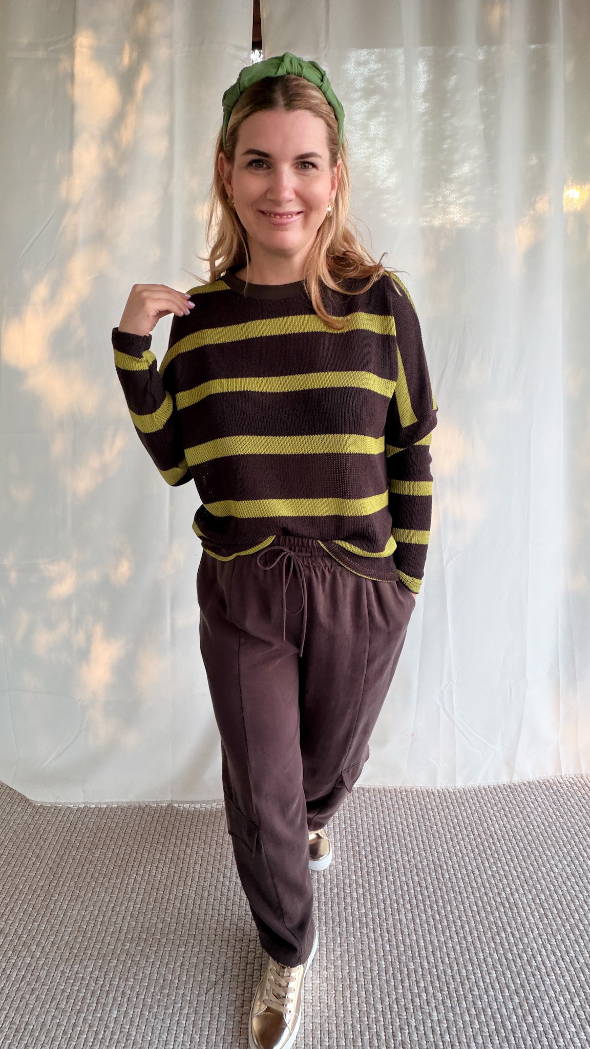 Sweter LIME – brązowo‑zielony w pasy
