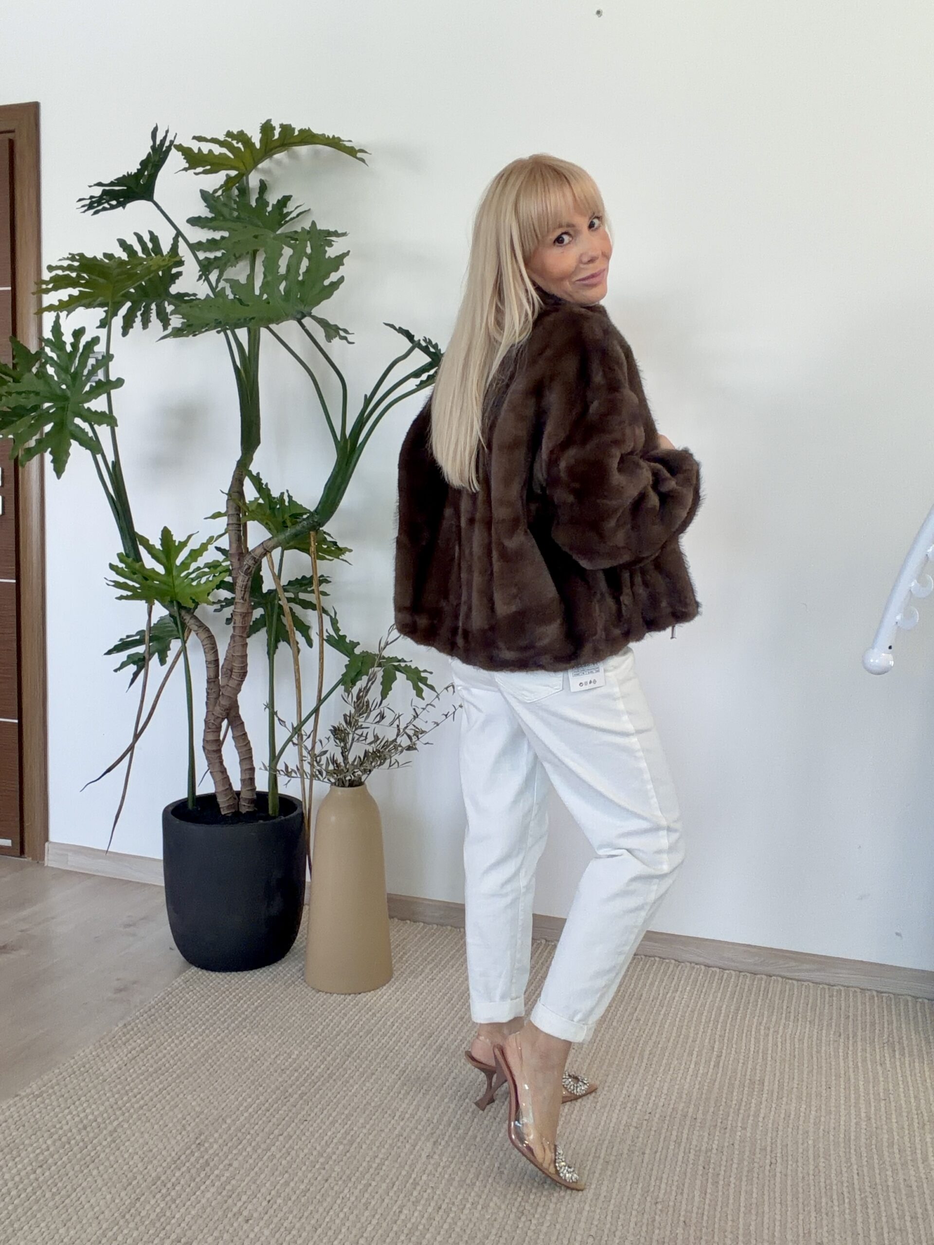 🤎 Kurtka „Chocolate Plush” – futrzana w głębokim brązie - obrazek 3