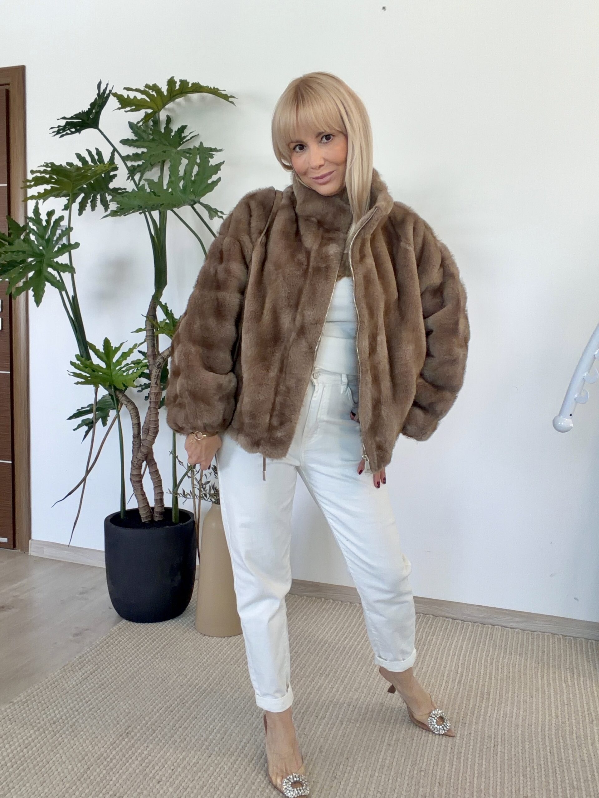 🤎 Kurtka „Cocoa Plush” – miękka futrzana w odcieniu cappuccino - obrazek 6